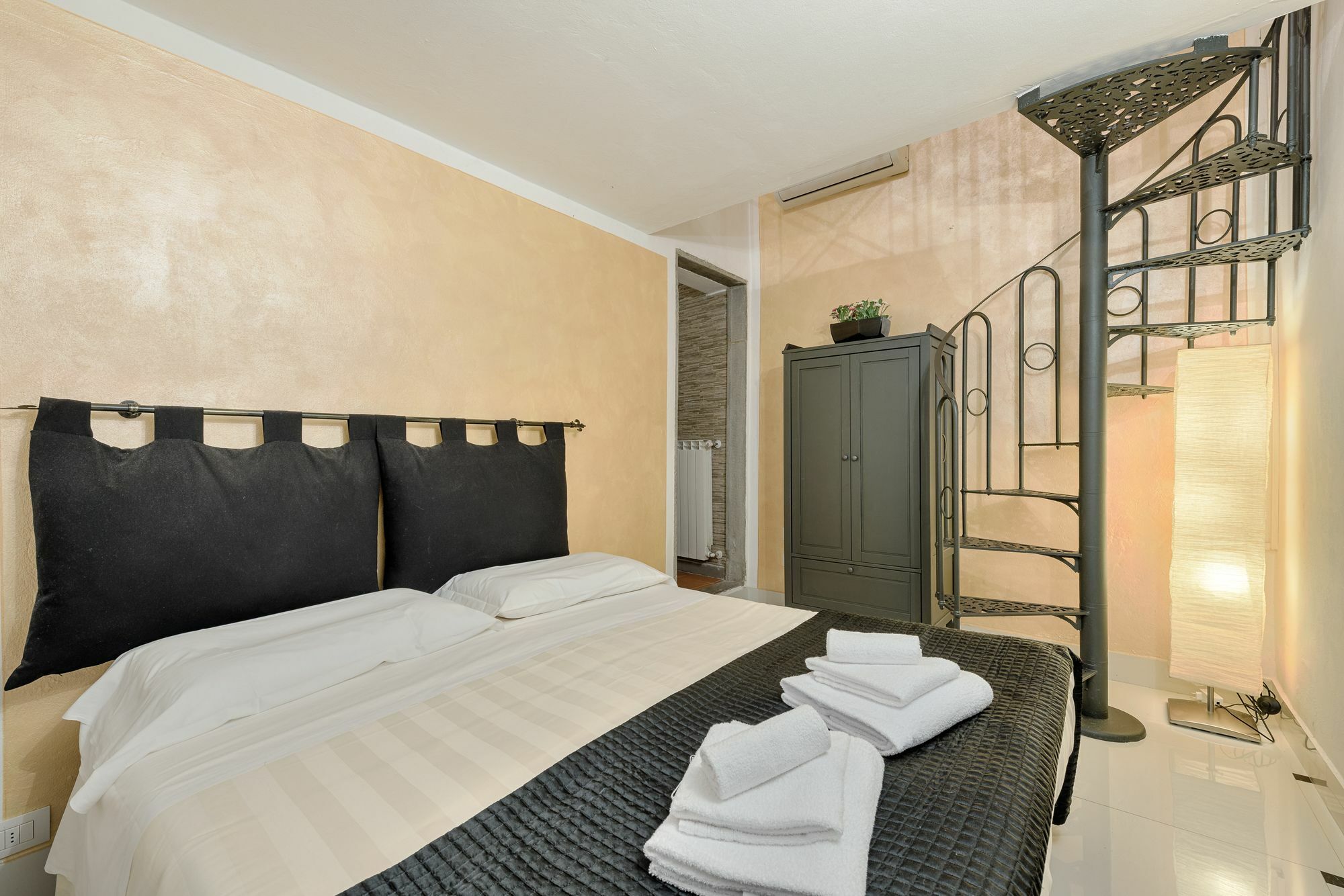 Santo Spirito Frescos By Mmega Appartement Florence Buitenkant foto